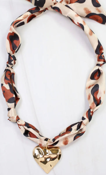 Plains Heart Charm Scarf Necklace