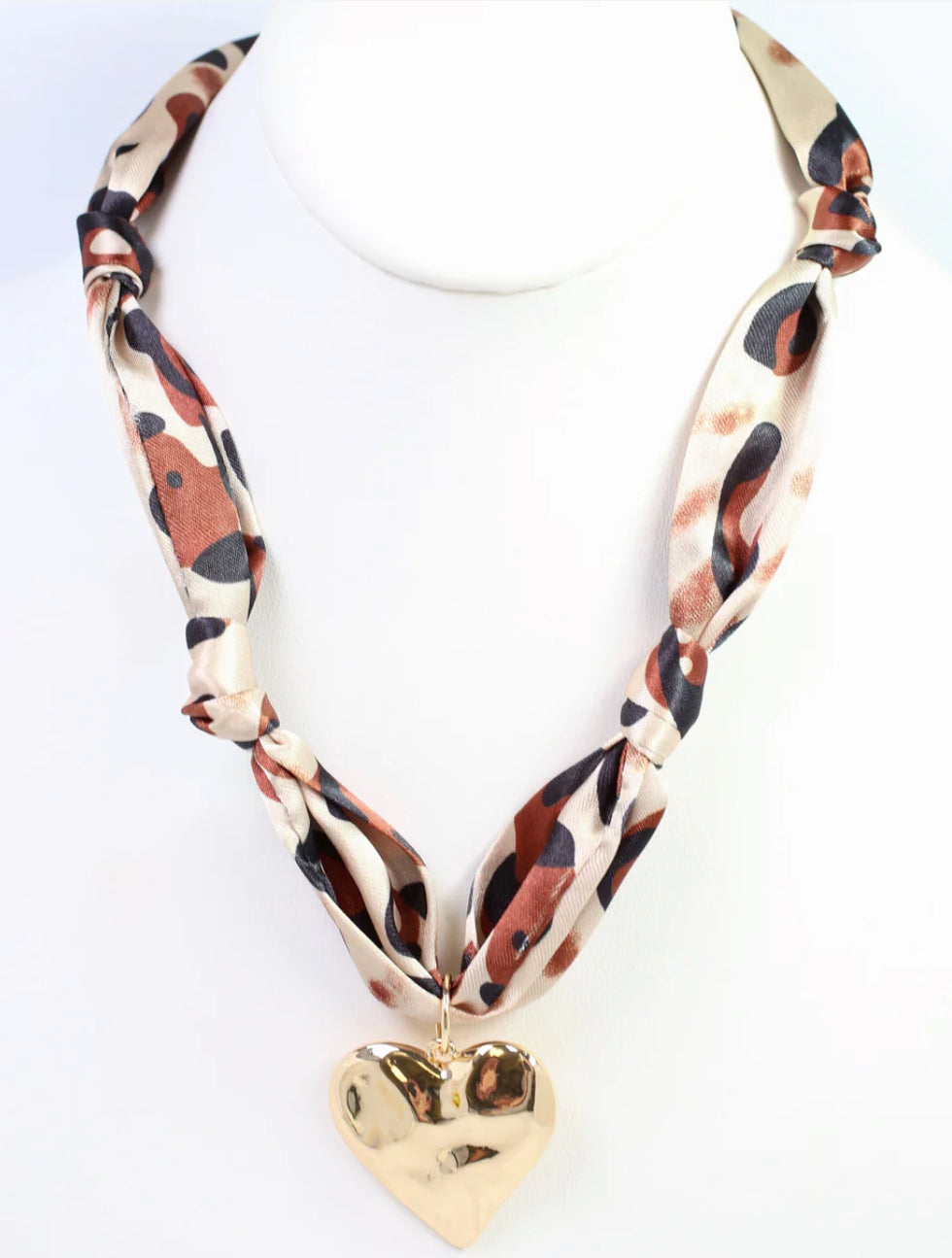 Plains Heart Charm Scarf Necklace