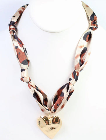 Plains Heart Charm Scarf Necklace